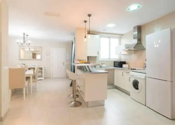 Spacious Near The Cathedral شقة *