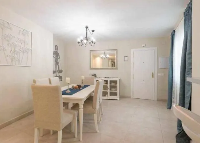 Spacious Near The Cathedral شقة مالقة